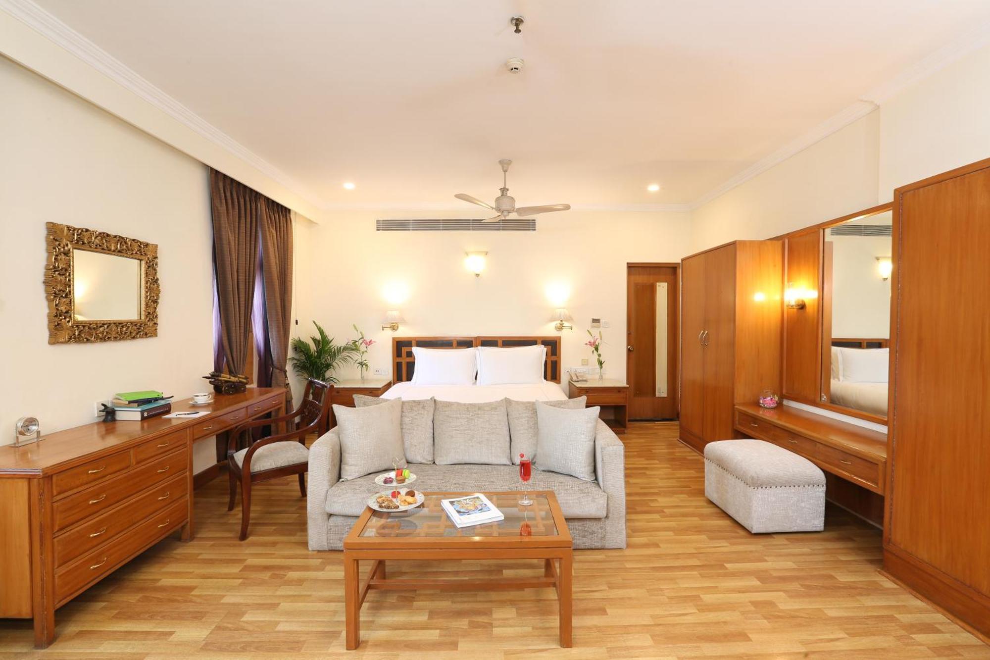 Ambassador, New Delhi - Ihcl Seleqtions Hotel Eksteriør billede A suite at the Taj Bengal