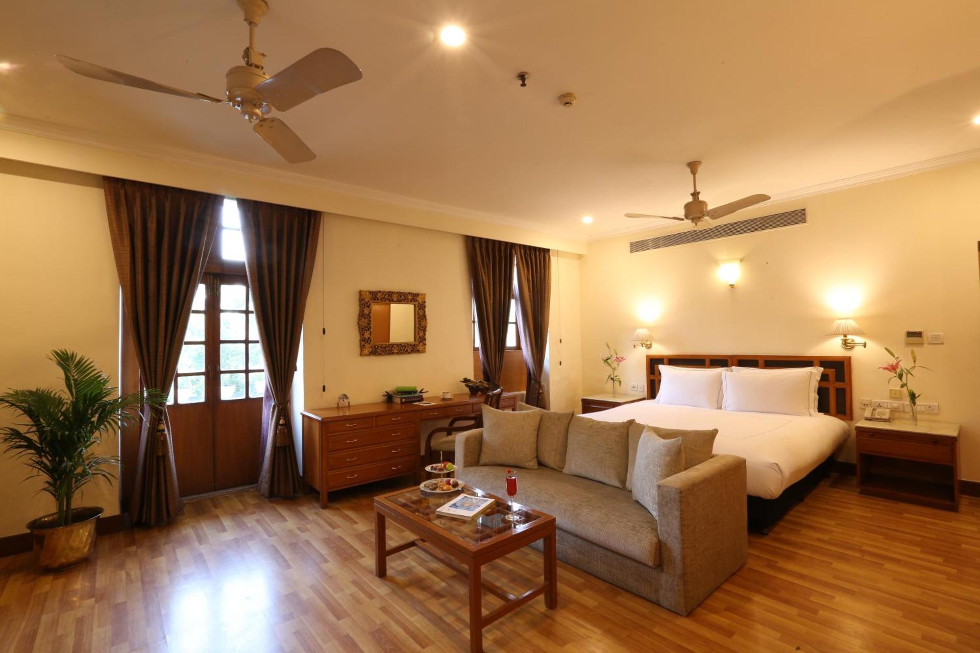 Ambassador, New Delhi - Ihcl Seleqtions Hotel Eksteriør billede A suite at the hotel