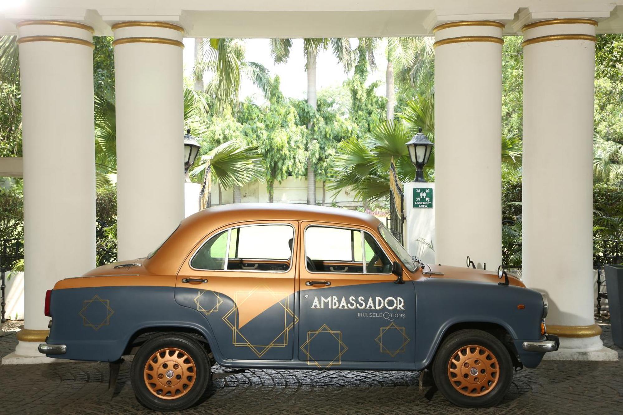 Ambassador, New Delhi - Ihcl Seleqtions Hotel Eksteriør billede Ambassador car