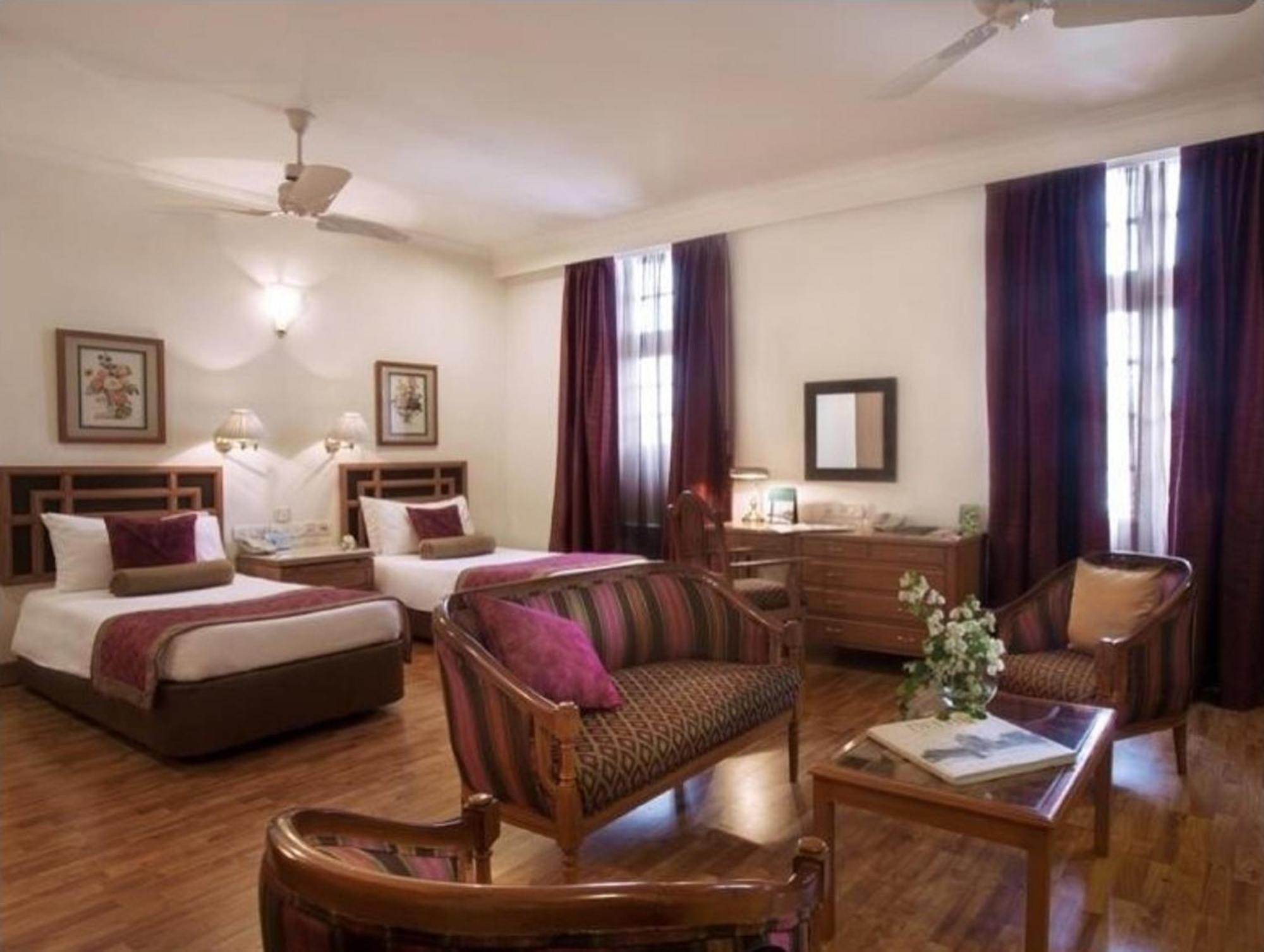 Ambassador, New Delhi - Ihcl Seleqtions Hotel Eksteriør billede A suite at the Imperial Hotel
