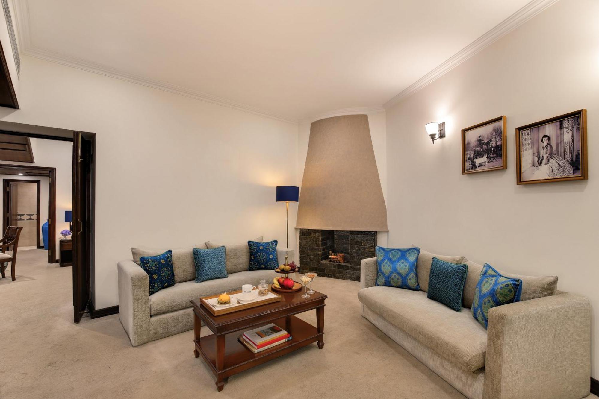 Ambassador, New Delhi - Ihcl Seleqtions Hotel Eksteriør billede A living room