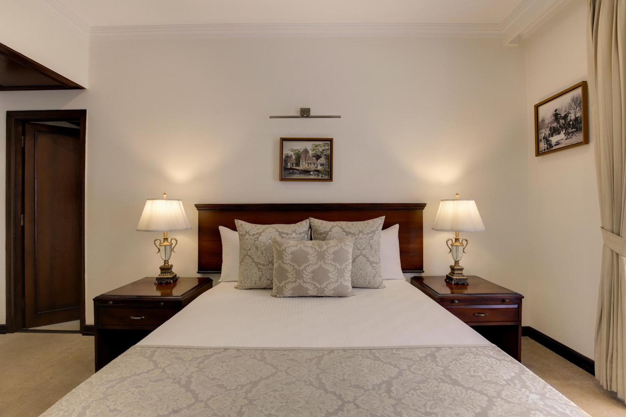 Ambassador, New Delhi - Ihcl Seleqtions Hotel Eksteriør billede A bedroom at the hotel