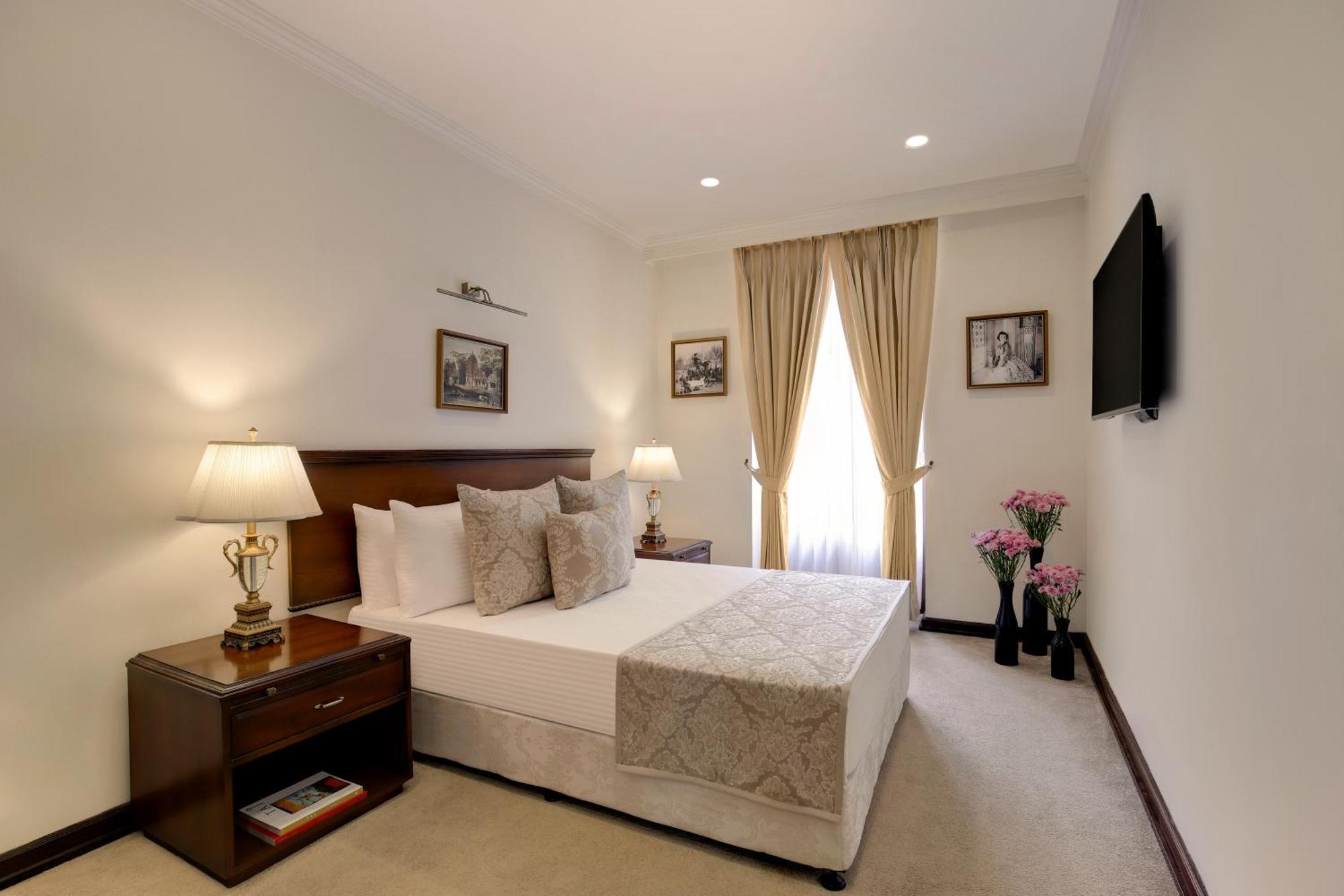 Ambassador, New Delhi - Ihcl Seleqtions Hotel Eksteriør billede A room at the hotel